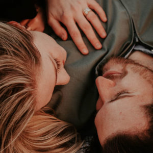 DB-Couple-Square-Lie